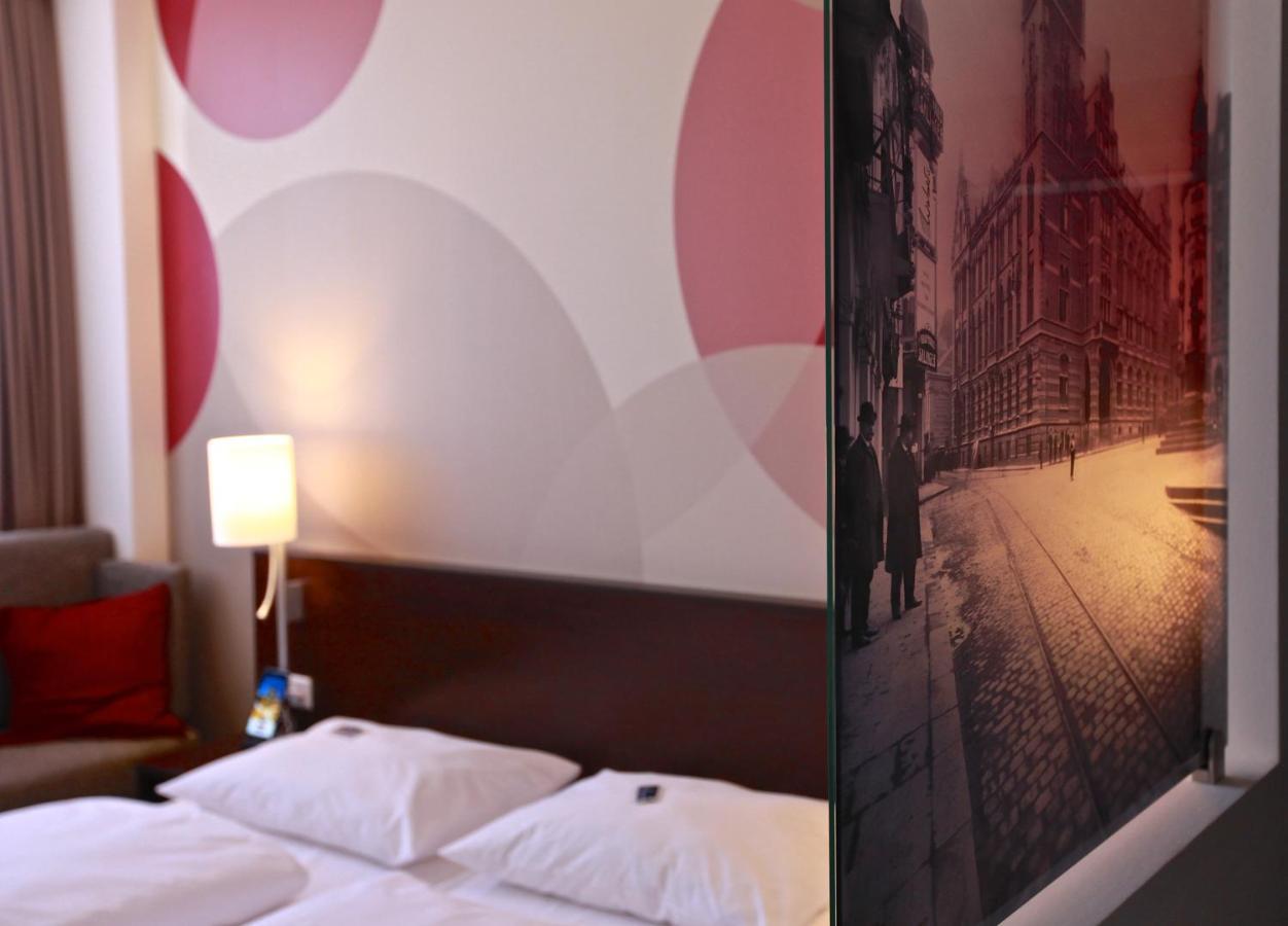 Webers - Das Hotel Im Ruhrturm Эссен Экстерьер фото