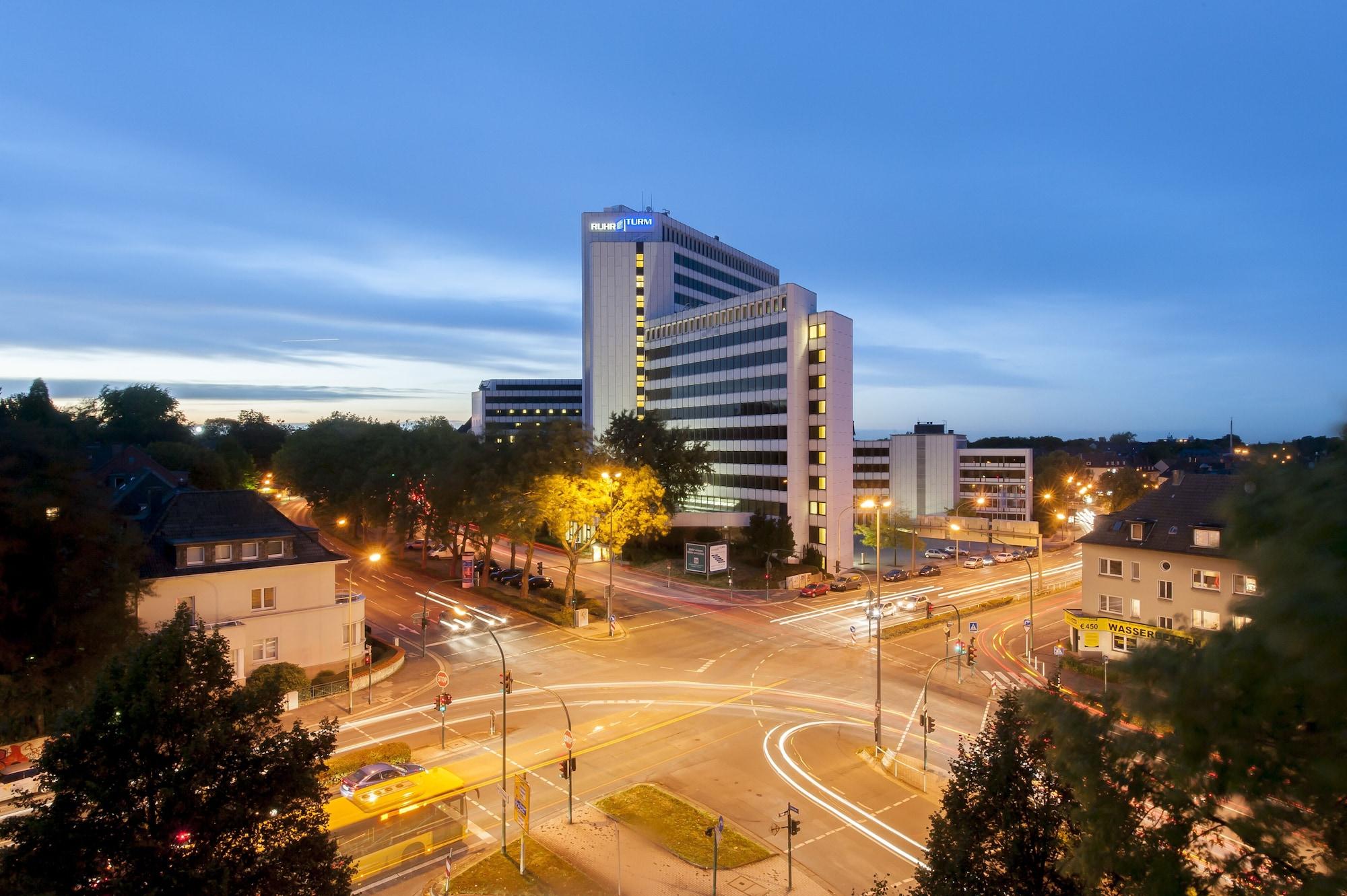 Webers - Das Hotel Im Ruhrturm Эссен Экстерьер фото